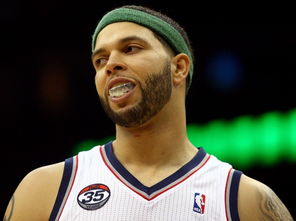 76人生篮网伊戈达拉重扣 德隆输球显无奈